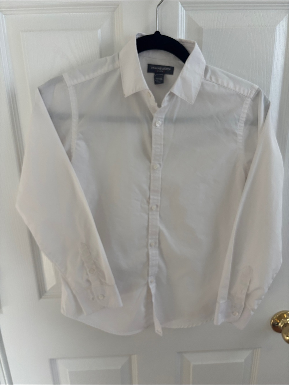 Van Heusen Men’s White Long-Sleeve Dress Shirt